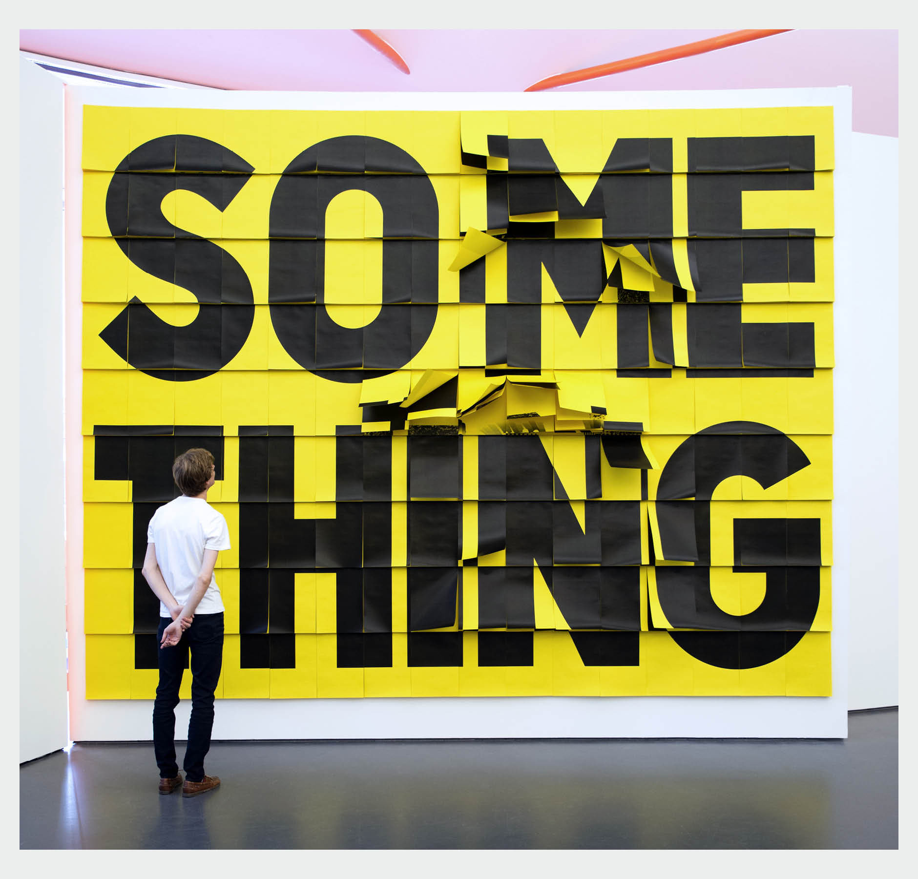 Studio Spass 스튜디오 스파스의 설치 작품 〈So Me Thing〉(2015).
이번 타이포잔치 2021에는 〈So Me Thing〉의 연작에 해당하는 〈Lifespan〉이 설치, 전시된다.